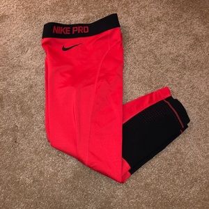 Nike pro leggings women’s